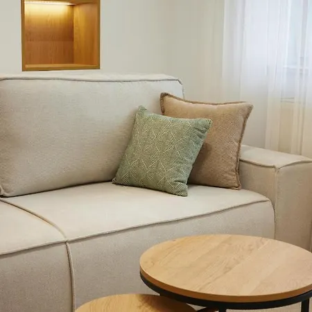 Modern Living - Center Elegance - Free Parking *